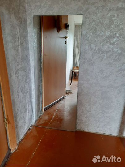 Зеркало из шкафа