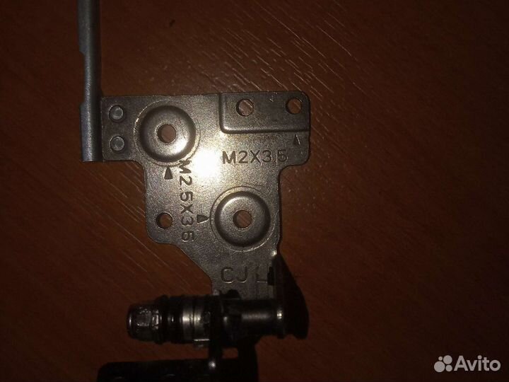 Петля левая для ноутбука Lenovo G50-45