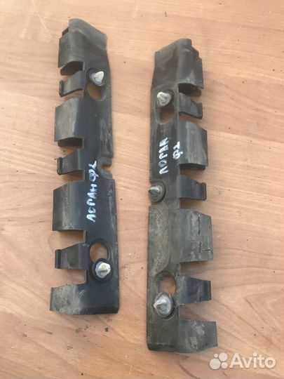 Решетка радиатора Рено Логан