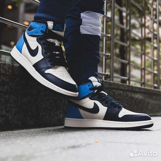 Nike - Air Jordan 1 Retro