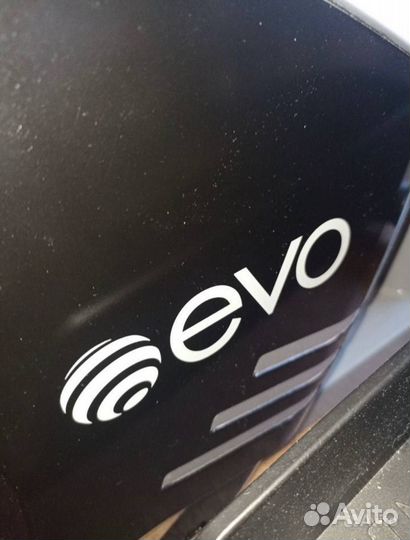 Продаю эллиптический тренажер