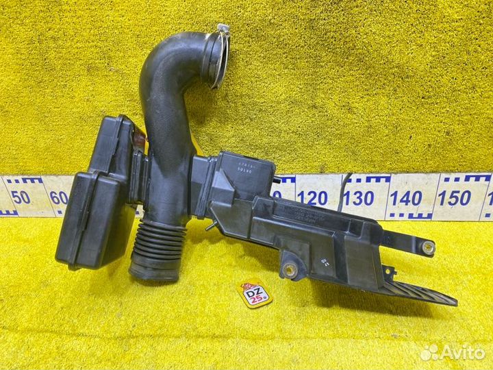 Патрубок воздушного фильтра передний Toyota Land 138863