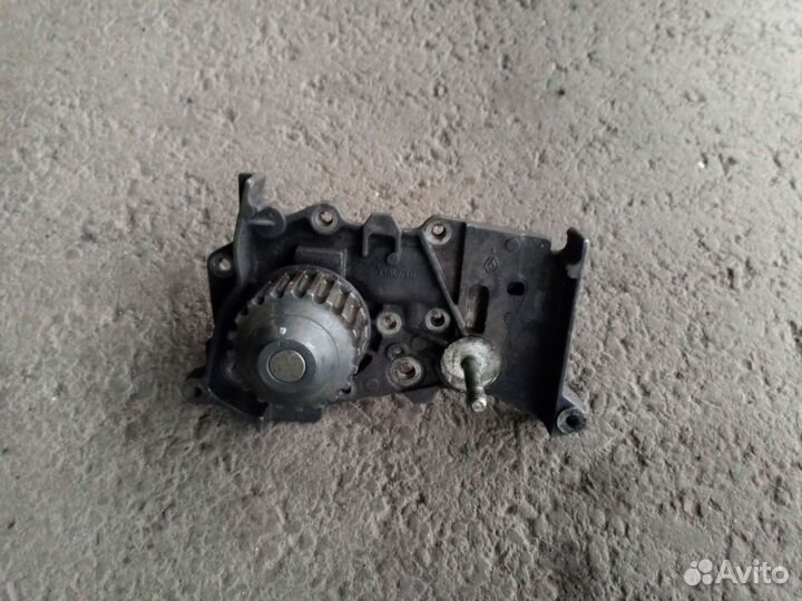 Водяной насос reno loran 1