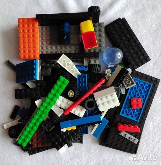 Lego россыпью. 140 деталей
