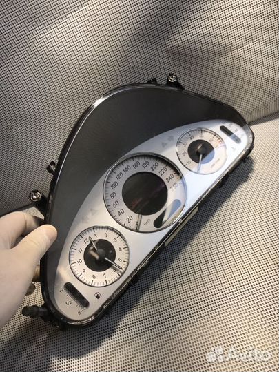 Панель приборов Mercedes W211 V3.5 M272 2115404747