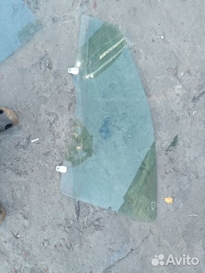 Переднее левое стекло Mitsubishi Lancer