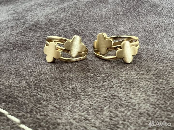 Золотые серьги