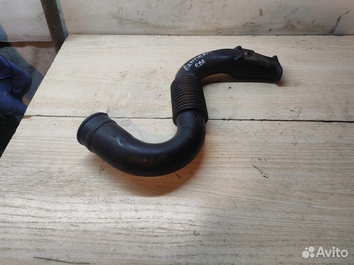 Патрубок воздушного фильтра Renault Sandero 2