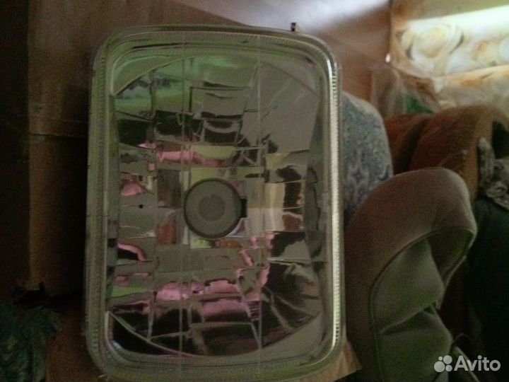 Две фары toyota