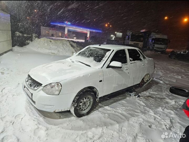 LADA Priora 1.6 МТ, 2009, 200 000 км