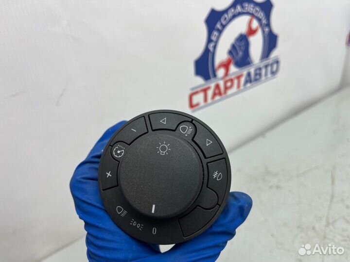 Блок управления светом Opel Corsa D A14XER 2011