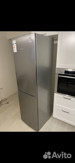 Холодильник Bosch KGN39NL13R