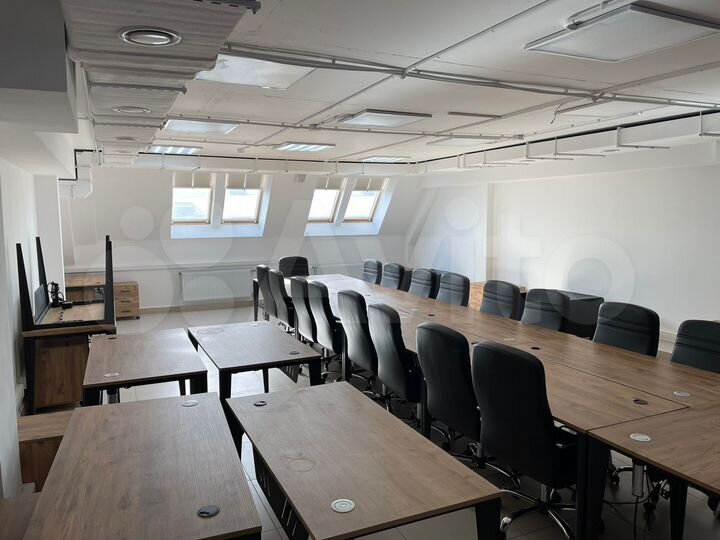 Офис (Бизнес центр класса А), 300 м²