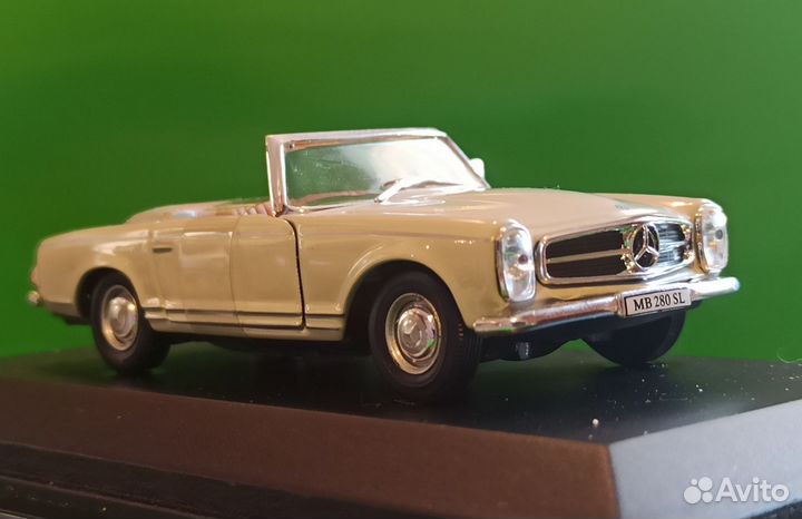 Модель автомобиля mercedes 1:43