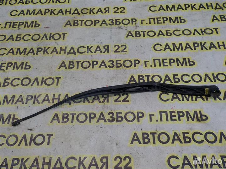 Поводок стеклоочистителя передний правый Hyundai