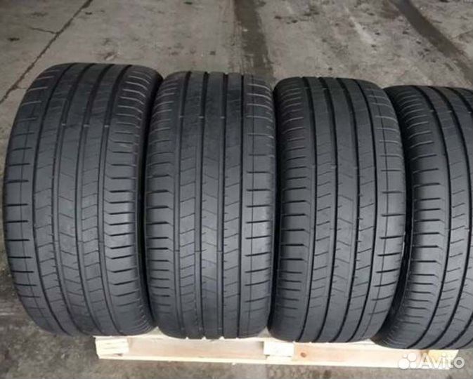 Pirelli P Zero PZ4 L.S. 245/45 R20