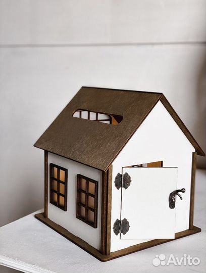 Свадебный домик-казна для конвертов