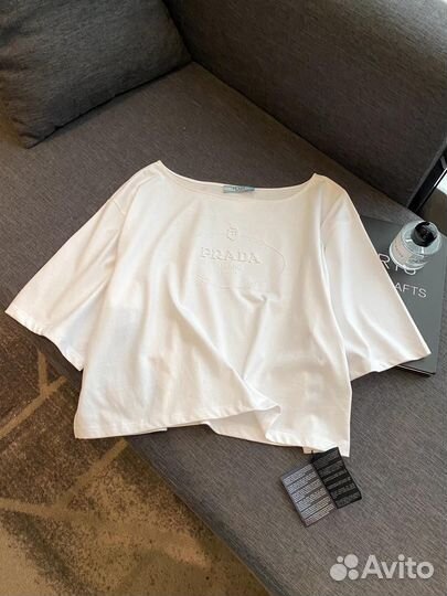 Топ prada