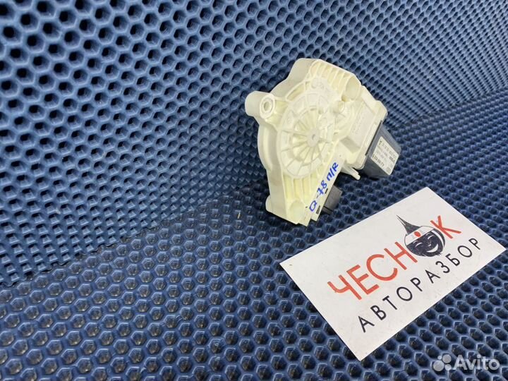 Моторчик стеклоподъемника Audi Q7 / Ауди Ку7