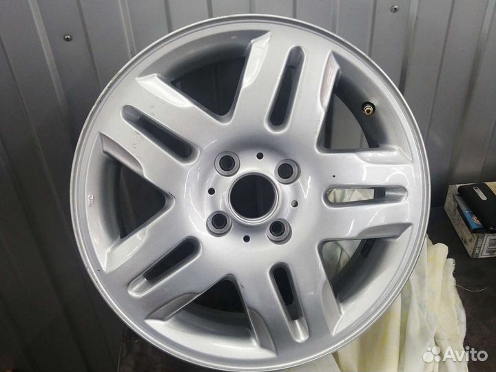 Литой диск r15