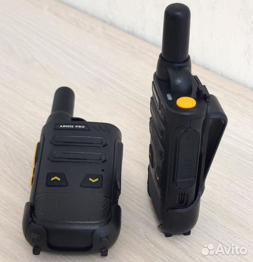 Рация с наушником, радиостанция с гарнитурой