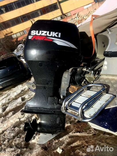 Лодочный мотор Suzuki DF70