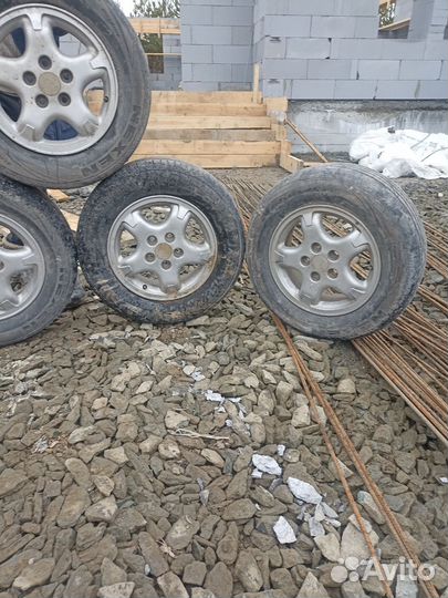 Шины диски и колеса на 16 toyota