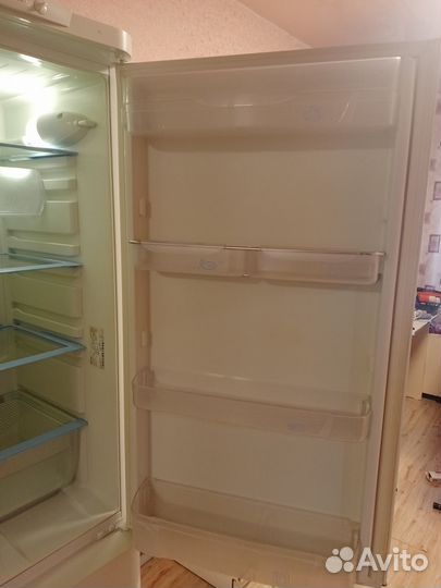 Продам холодильник рабочий бу