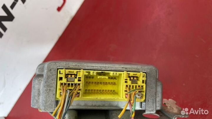 Датчик подушки безопасности Toyota Celsior UCF21