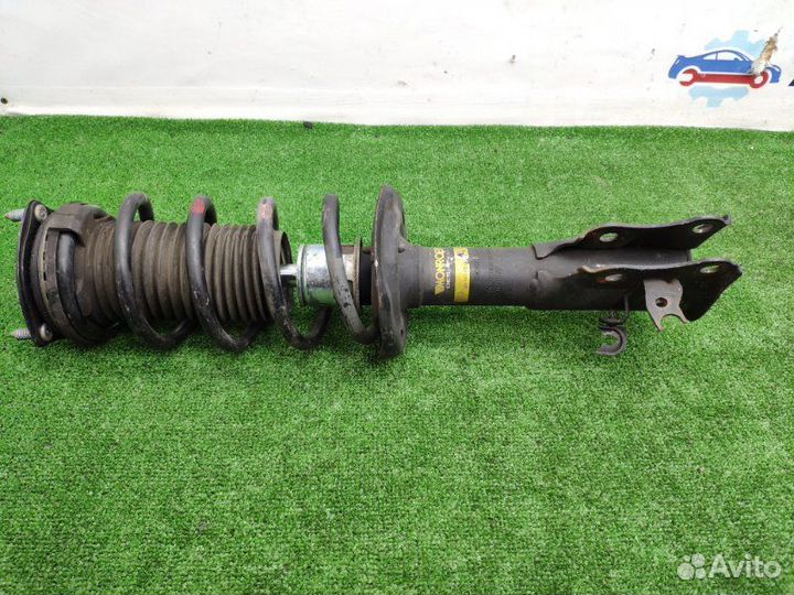 Стойка подвески передняя правая Honda Civic 4D