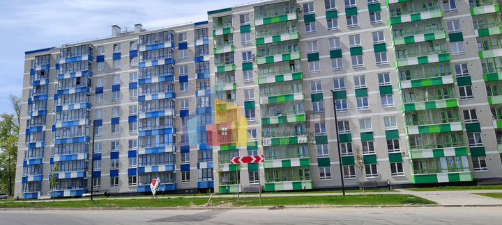 2-к. квартира, 47 м², 1/9 эт.