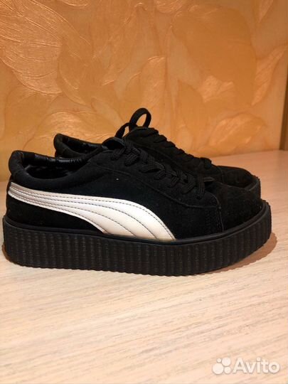 Кроссовки, кеды женские