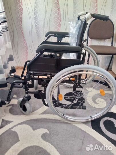 Инвалидная коляска новая