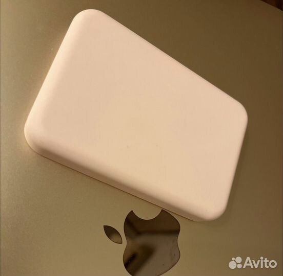 Magsafe battery pack