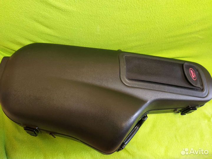 Кофр,футляр,чемодан,кейс для саксофона альтаКанада