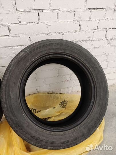 Bridgestone Dueler H/P 235/55 R17