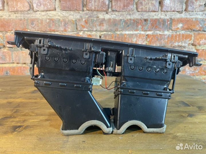 Дефлектор воздушный Bmw 5 F10 N55B30 2011