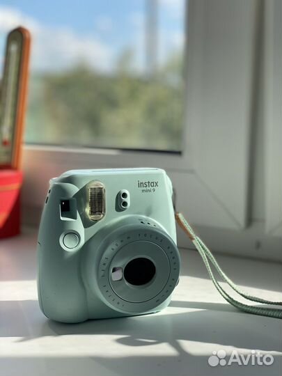 Плёночный фотоаппарат instax mini 9