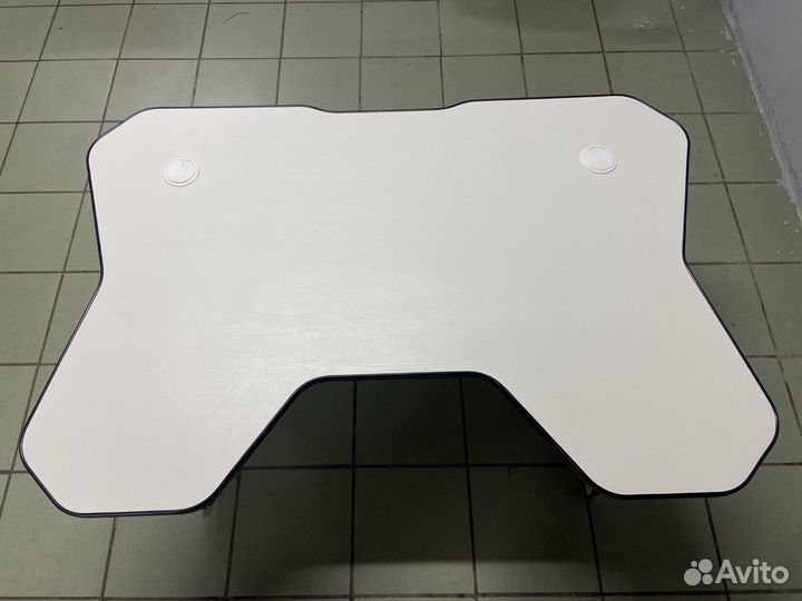 Геймерский стол игровой стол