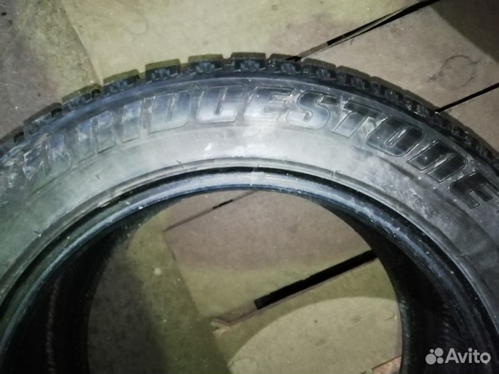 Bridgestone Ice Cruiser 7000 235/55 R17