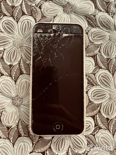 iPhone 5C, 16 ГБ