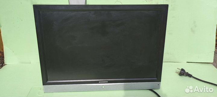 Телевизор ЖК бу 22 диогональ