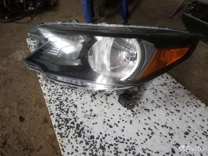 Фара Honda cr-v 4