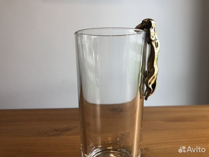 Фигурка. Статуэтка. Такса на стакане. бронза