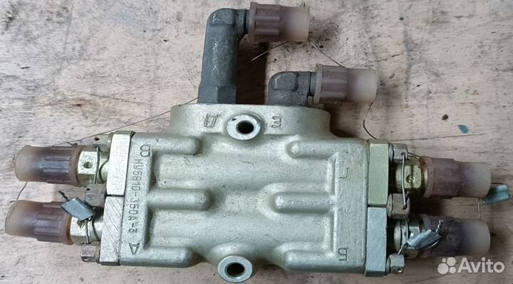 Ну 5810-350А. Распределитель золотниковый