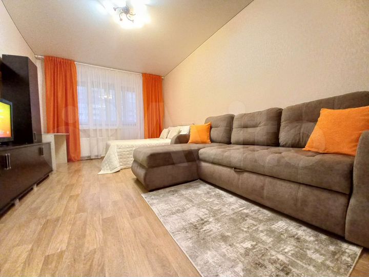 3-к. квартира, 90 м², 4/14 эт.