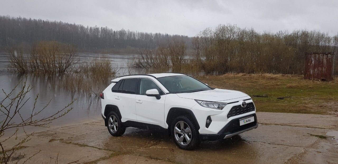 Toyota RAV4: фото владельца