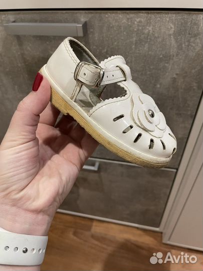 Сандали для девочки