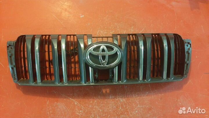 Решетка радиатора Toyota Land Cruiser Prado 150