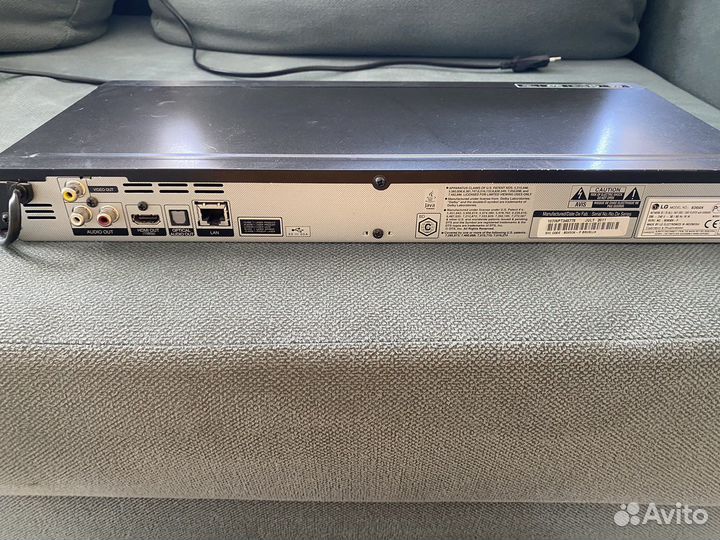 Blu-ray 3d плеер (с караоке) LG BD650K